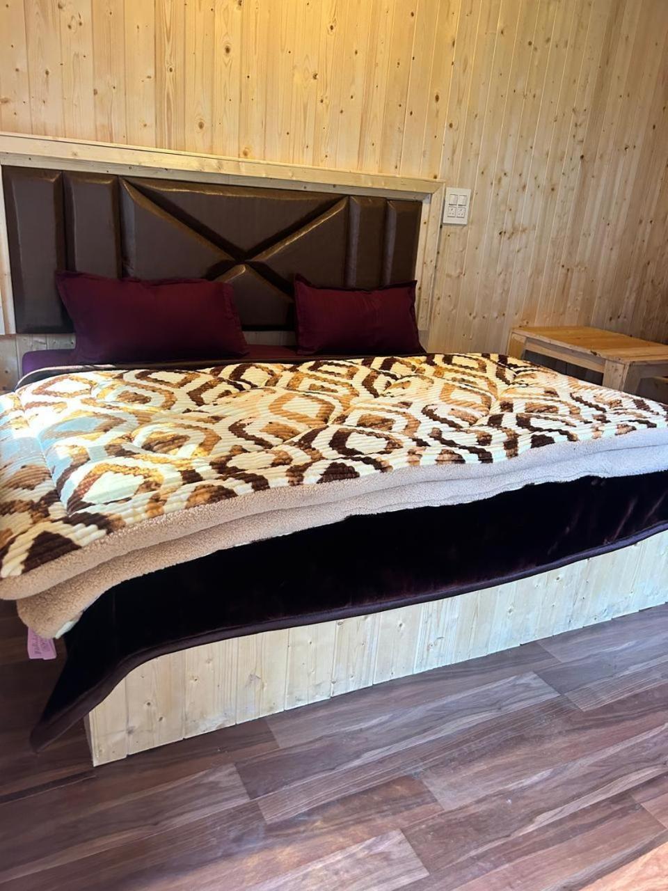 Lord Shiva Dimension Hotell Tosh Eksteriør bilde